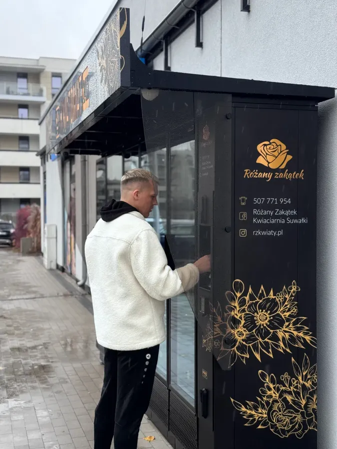 Kwiatomat Różany Zakątek, Ełk, ul. Czesława Miłosza 2, zdjęcie 2